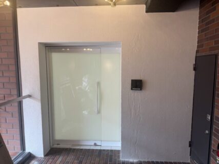 藤沢市F様邸（会社店舗）壁：取っ手：飾り塗装工事