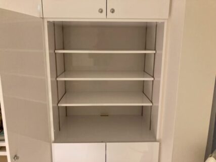 藤沢市F様邸（会社店舗）エアコン洗浄：室内クリーニング　棚シール張り工事