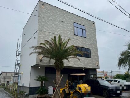 平塚市:窯業系サイディング工事が完了いたしました!